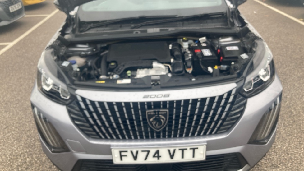 Peugeot 2008 1.2 PureTech 130 Allure 5dr Petrol Estate - Image 8