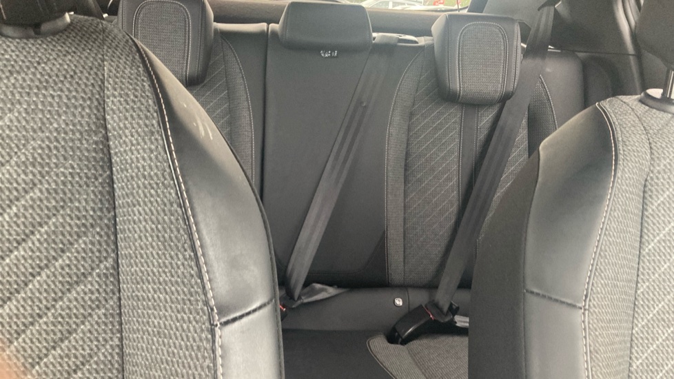 Peugeot 2008 1.2 PureTech 130 Allure 5dr Petrol Estate - Image 15