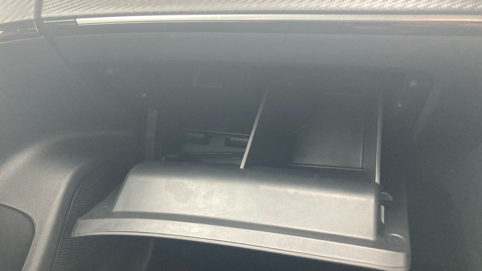Peugeot 2008 1.2 PureTech 130 Allure 5dr Petrol Estate - Image 21