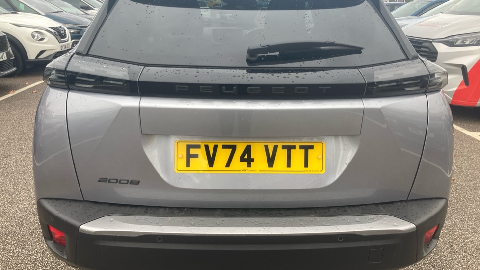 Peugeot 2008 1.2 PureTech 130 Allure 5dr Petrol Estate - Image 37