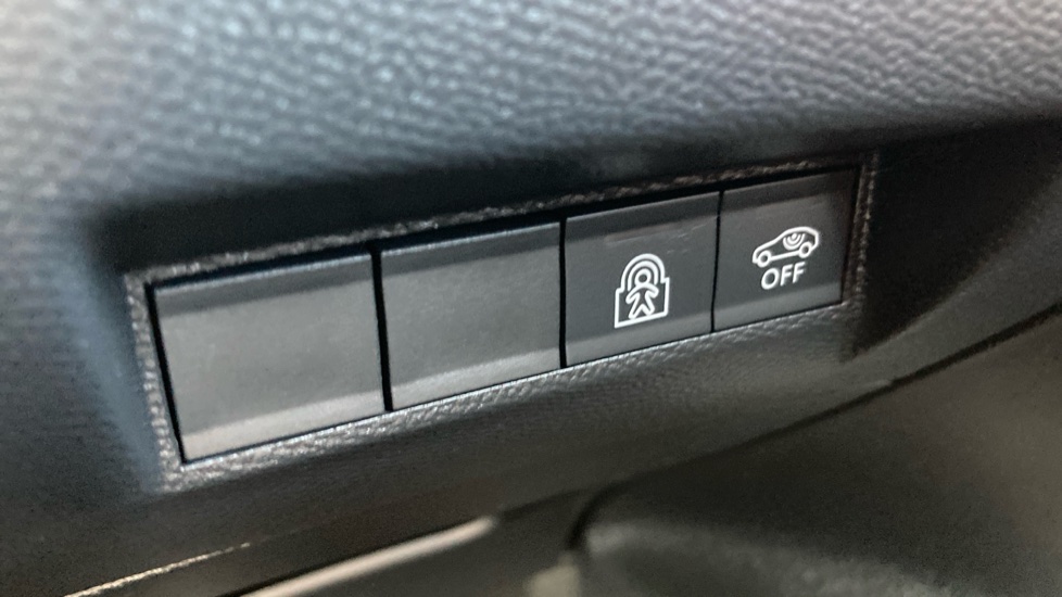 Peugeot 208 1.2 PureTech 100 GT 5dr Petrol Hatchback - Image 24