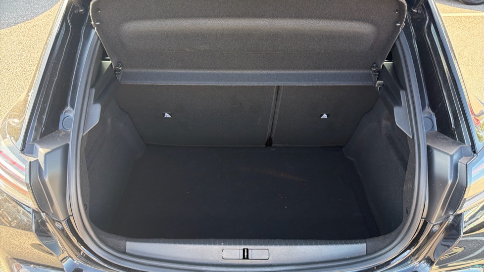 Peugeot 208 1.2 PureTech 100 Active 5dr Petrol Hatchback - Image 4