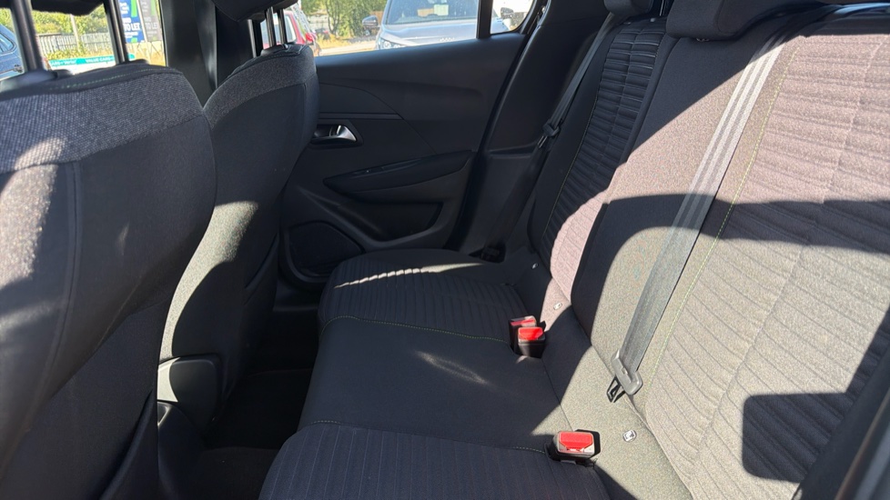 Peugeot 208 1.2 PureTech 100 Active 5dr Petrol Hatchback - Image 16