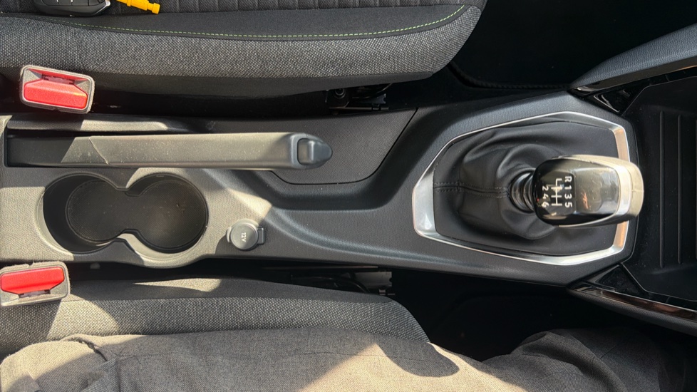 Peugeot 208 1.2 PureTech 100 Active 5dr Petrol Hatchback - Image 34