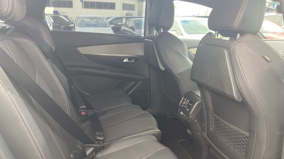 Peugeot 5008 1.2 PureTech GT 5dr EAT8 Petrol Estate - Image 16