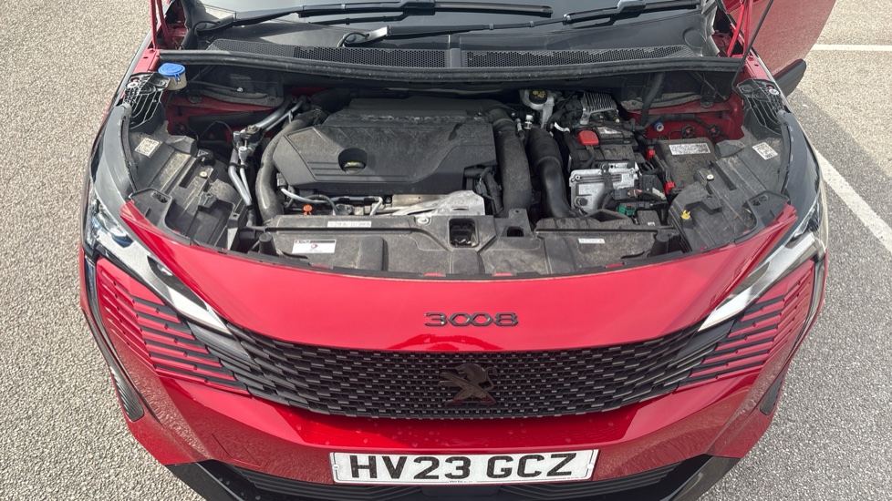 Peugeot 3008 1.6 Hybrid4 300 GT 5dr e-EAT8 Estate - Image 8