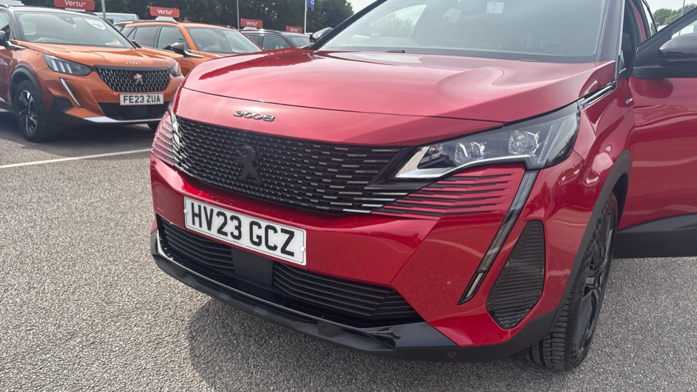 Peugeot 3008 1.6 Hybrid4 300 GT 5dr e-EAT8 Estate - Image 29