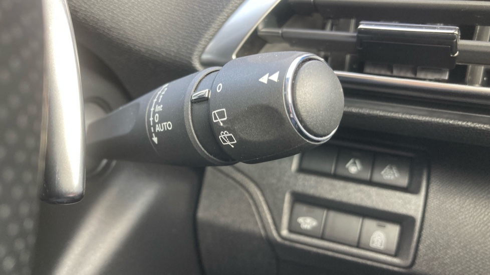 Peugeot 3008 1.2 Hybrid 136 GT 5dr e-DSC6 Petrol Estate - Image 33
