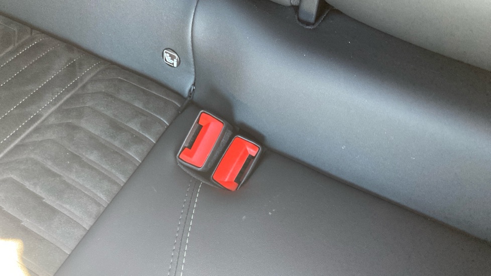 Peugeot 3008 157kW GT 73kWh 5dr Auto Electric Estate - Image 17