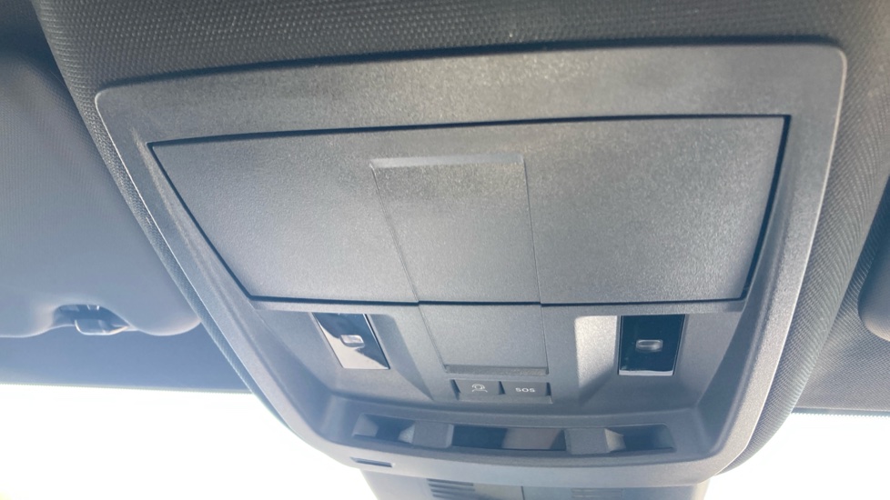 Peugeot 3008 157kW GT 73kWh 5dr Auto Electric Estate - Image 33