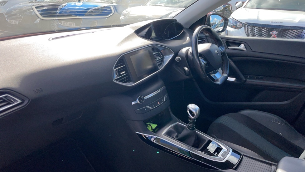 Peugeot 308 1.2 PureTech 130 Tech Edition 5dr Petrol Hatchback - Image 9