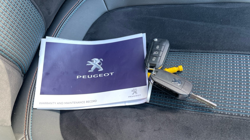 Peugeot 308 1.2 PureTech 130 Tech Edition 5dr Petrol Hatchback - Image 19