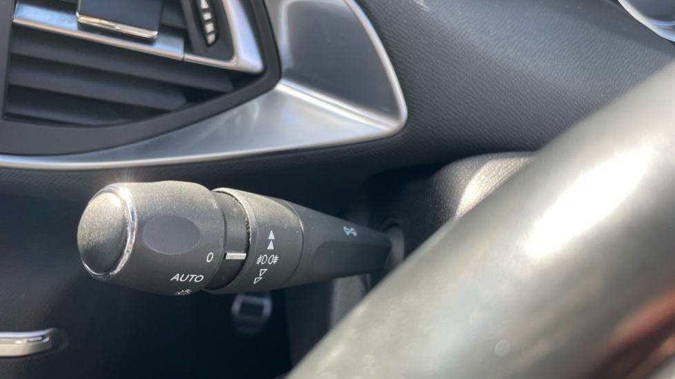 Peugeot 308 1.2 PureTech 130 Tech Edition 5dr Petrol Hatchback - Image 23