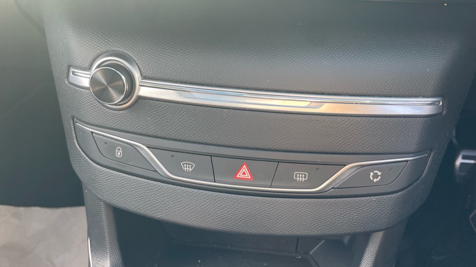 Peugeot 308 1.2 PureTech 130 Tech Edition 5dr Petrol Hatchback - Image 37