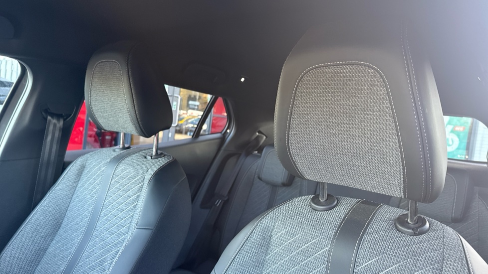 Peugeot 2008 1.2 PureTech 130 Allure 5dr EAT8 Petrol Estate - Image 29