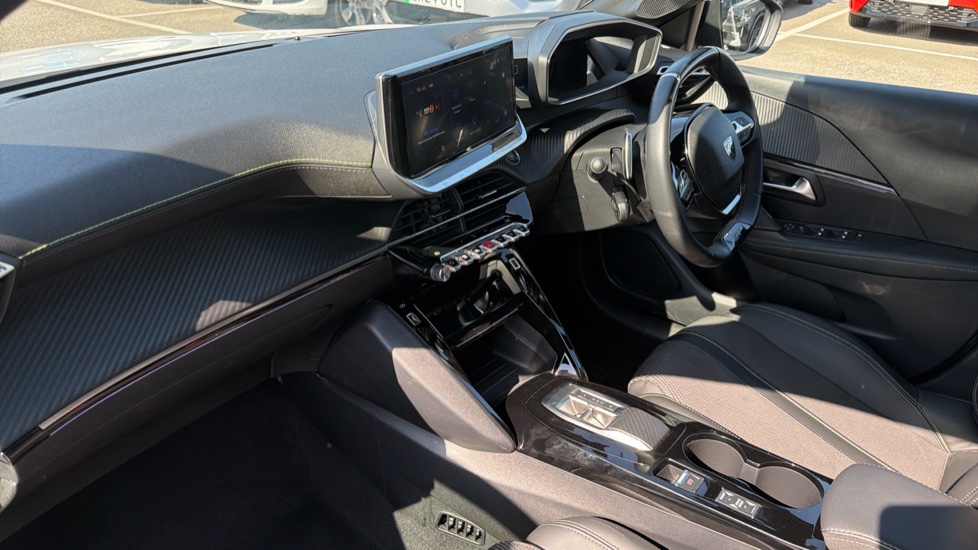 Peugeot 208 1.2 Hybrid 136 GT 5dr e-DSC6 Petrol Hatchback - Image 9