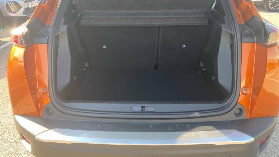 Peugeot 2008 1.2 PureTech 130 Allure 5dr EAT8 Petrol Estate - Image 4
