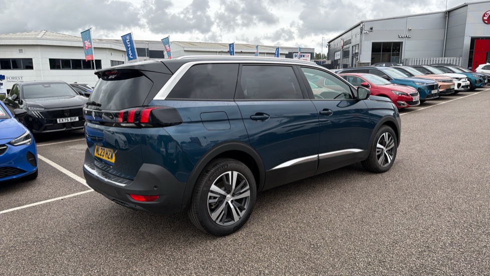 Peugeot 5008 1.2 PureTech Allure Premium+ 5dr EAT8 Petrol Estate - Image 8