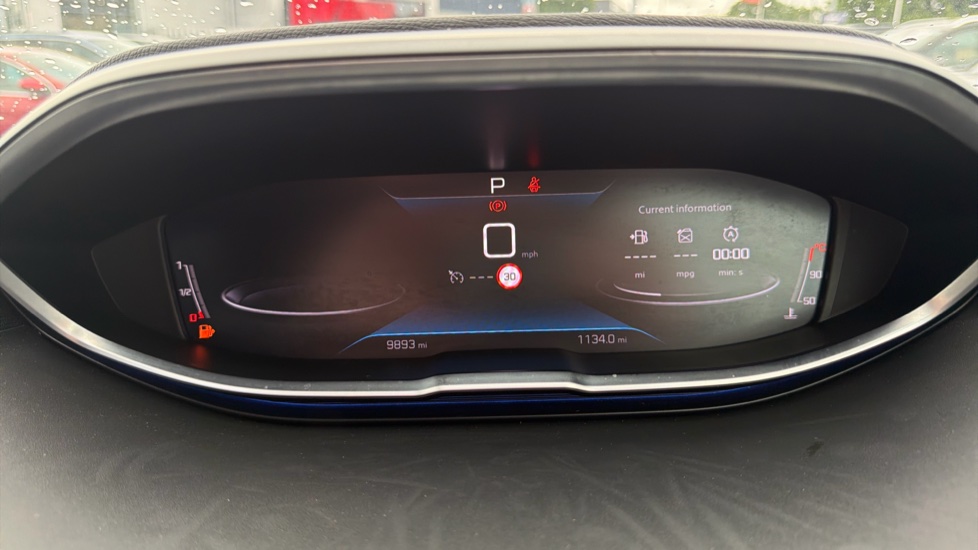 Peugeot 5008 1.2 PureTech Allure Premium+ 5dr EAT8 Petrol Estate - Image 18