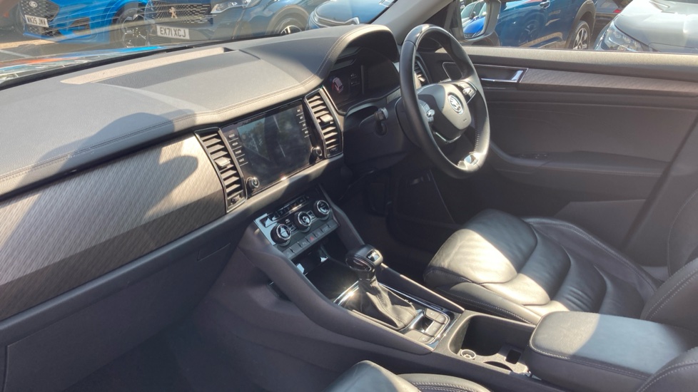 Skoda Kodiaq 1.5 TSI SE L Executive 5dr DSG [7 Seat] Petrol Estate - Image 9