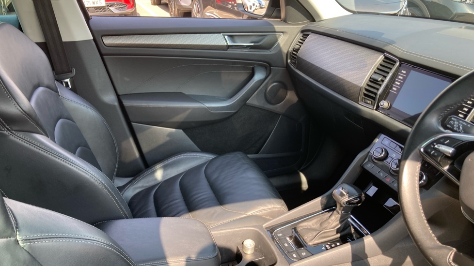 Skoda Kodiaq 1.5 TSI SE L Executive 5dr DSG [7 Seat] Petrol Estate - Image 14