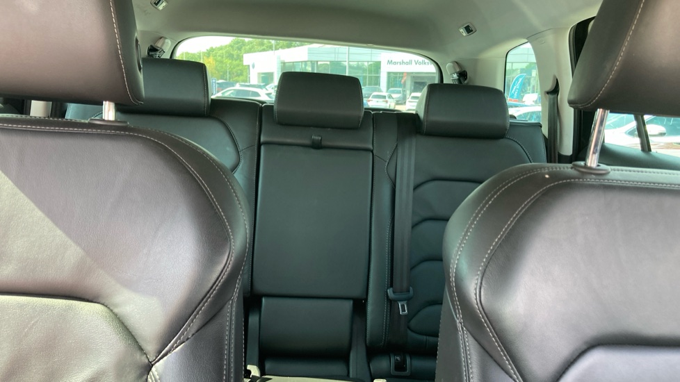Skoda Kodiaq 1.5 TSI SE L Executive 5dr DSG [7 Seat] Petrol Estate - Image 15