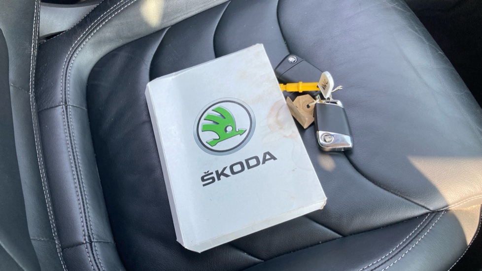Skoda Kodiaq 1.5 TSI SE L Executive 5dr DSG [7 Seat] Petrol Estate - Image 19