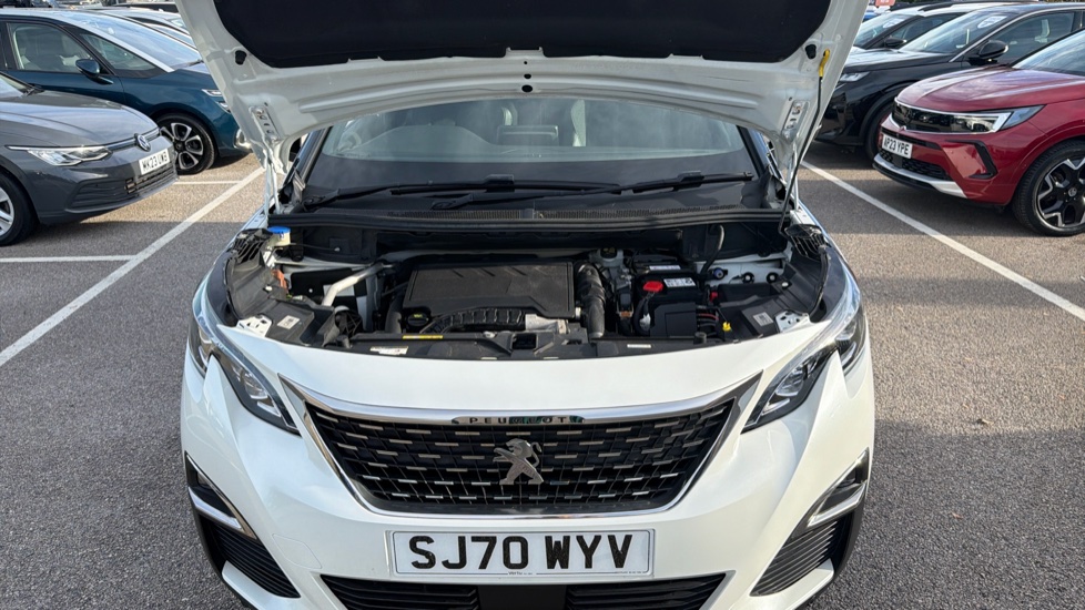 Peugeot 5008 1.2 PureTech GT Line Premium 5dr Petrol Estate - Image 8