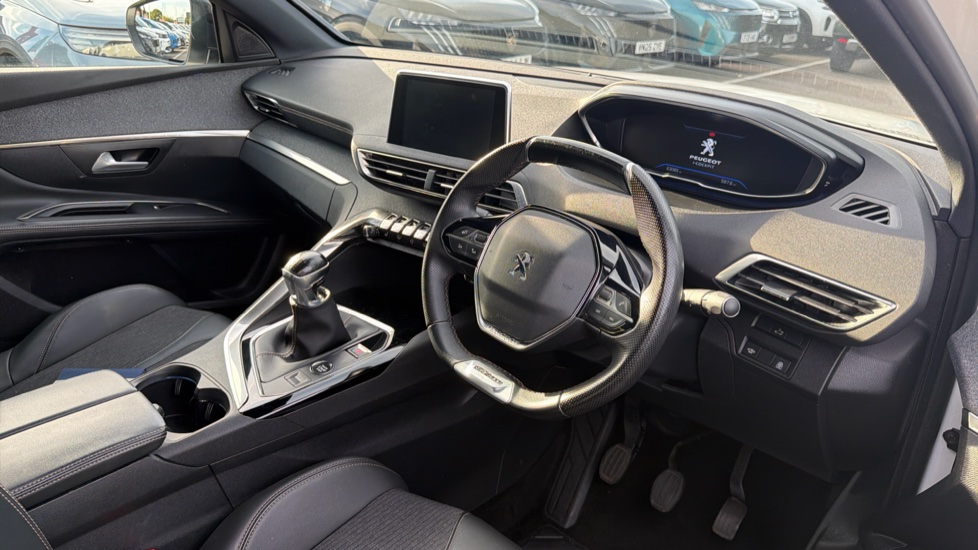 Peugeot 5008 1.2 PureTech GT Line Premium 5dr Petrol Estate - Image 11