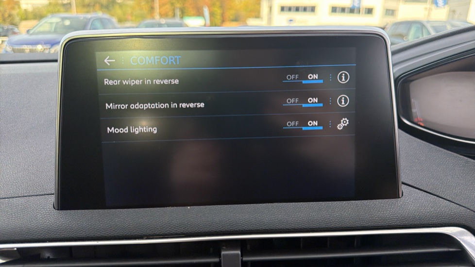 Peugeot 5008 1.2 PureTech GT Line Premium 5dr Petrol Estate - Image 33
