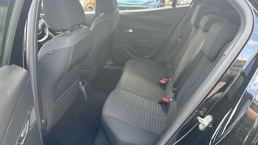 Peugeot 2008 1.2 PureTech Active Premium+ 5dr Petrol Estate - Image 16