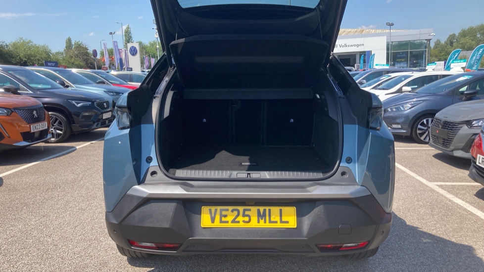 Peugeot 3008 1.2 Hybrid 136 GT 5dr e-DSC6 Petrol Estate - Image 4