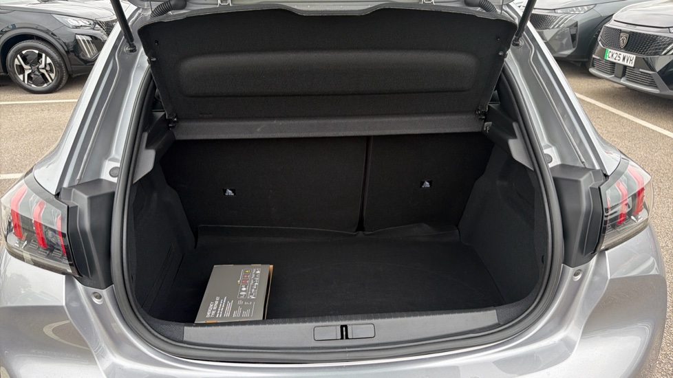 Peugeot 208 1.2 PureTech 100 Allure Premium 5dr Petrol Hatchback - Image 4