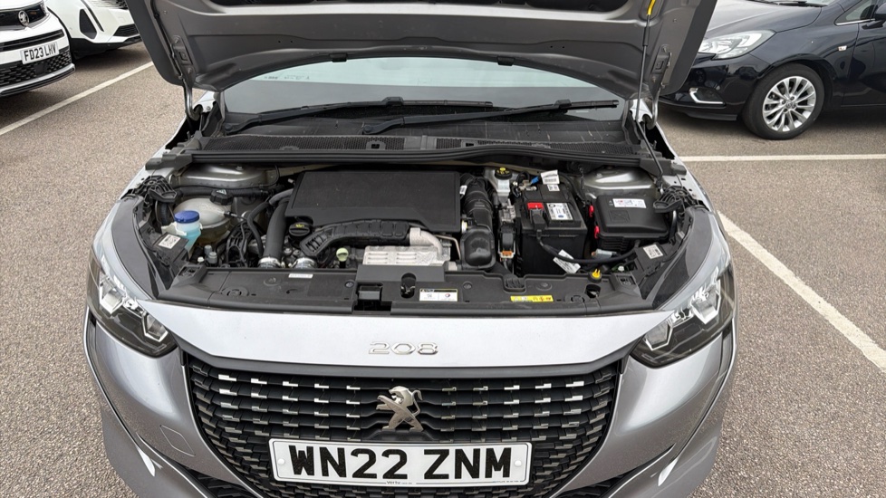 Peugeot 208 1.2 PureTech 100 Allure Premium 5dr Petrol Hatchback - Image 8