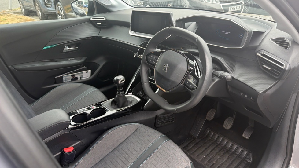 Peugeot 208 1.2 PureTech 100 Allure Premium 5dr Petrol Hatchback - Image 11