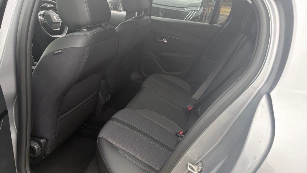Peugeot 208 1.2 PureTech 100 Allure Premium 5dr Petrol Hatchback - Image 16