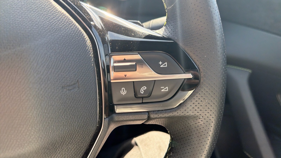 Peugeot 408 1.2 PureTech GT 5dr EAT8 Petrol Hatchback - Image 23