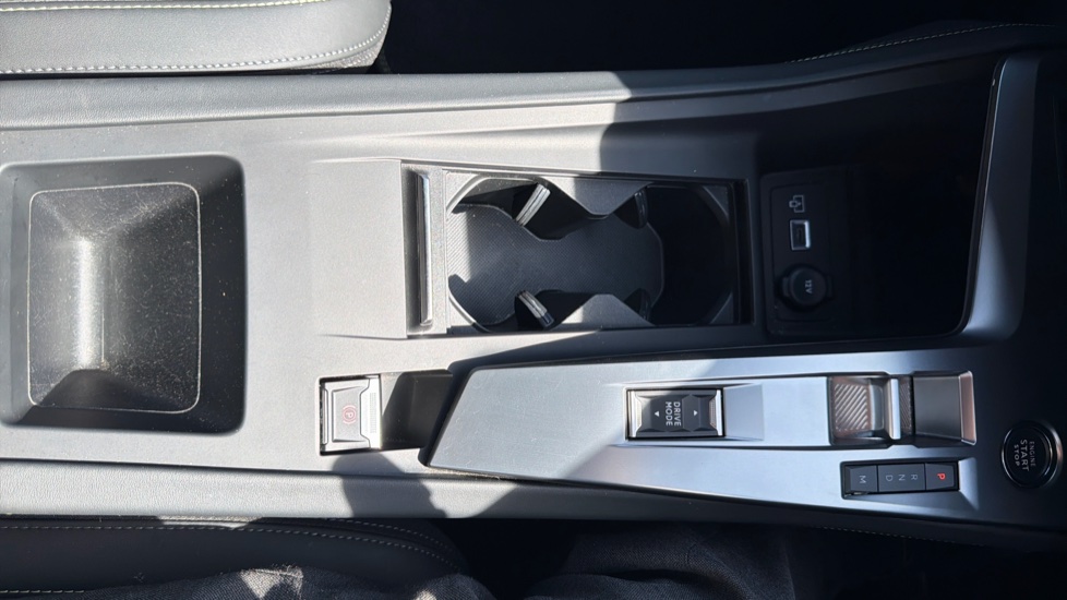 Peugeot 408 1.2 PureTech GT 5dr EAT8 Petrol Hatchback - Image 34