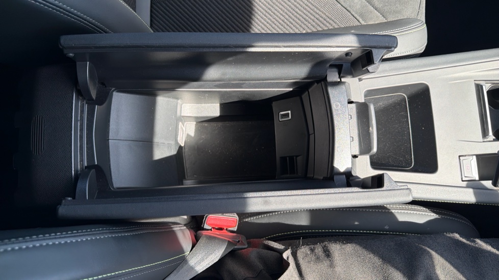 Peugeot 408 1.2 PureTech GT 5dr EAT8 Petrol Hatchback - Image 36