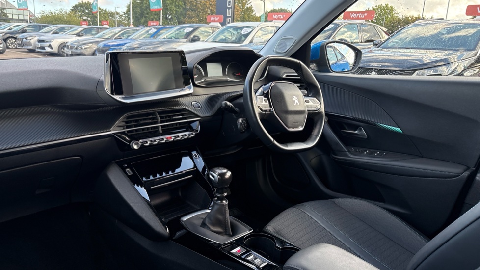 Peugeot 2008 1.2 PureTech Allure 5dr Petrol Estate - Image 9