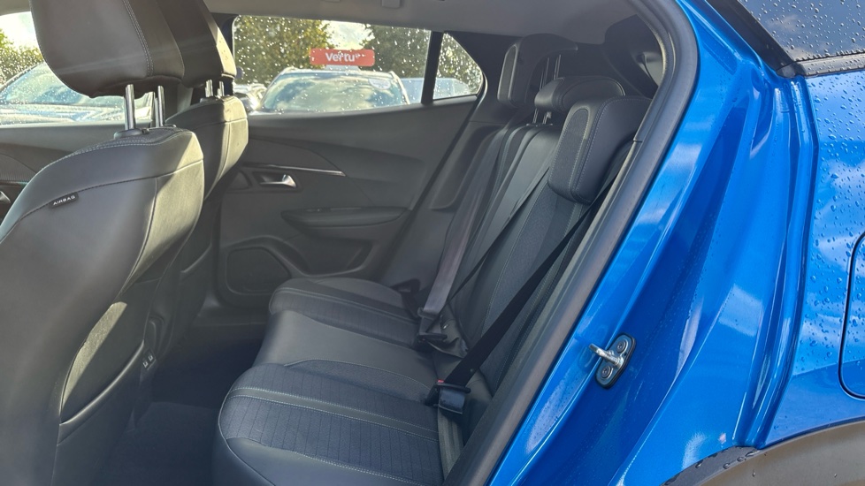 Peugeot 2008 1.2 PureTech Allure 5dr Petrol Estate - Image 16