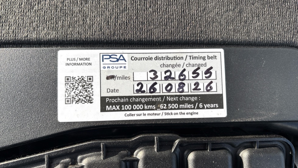 Peugeot 2008 1.2 PureTech Allure 5dr Petrol Estate - Image 37