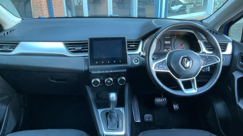 Renault Captur 1.3 TCE 130 Iconic 5dr EDC Petrol Hatchback - Image 12