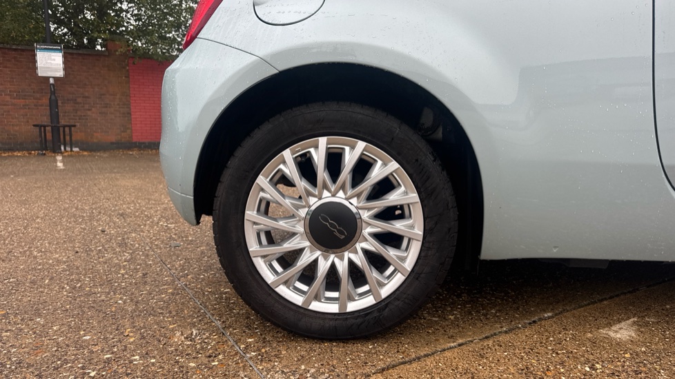 Fiat 500 1.0 Mild Hybrid 3dr Petrol Hatchback - Image 8