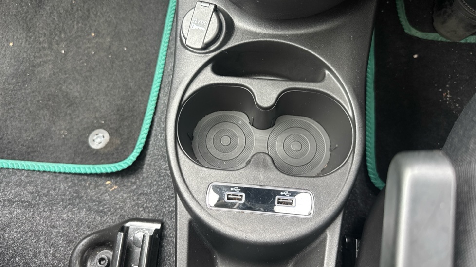 Fiat 500 1.0 Mild Hybrid 3dr Petrol Hatchback - Image 35
