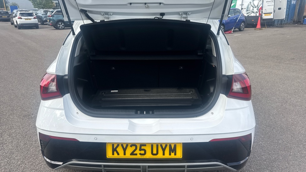 Hyundai i20 1.0T GDi Premium 5dr Petrol Hatchback - Image 4