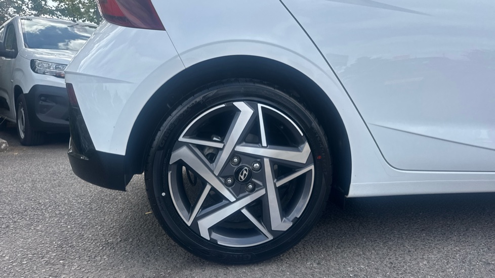 Hyundai i20 1.0T GDi Premium 5dr Petrol Hatchback - Image 7
