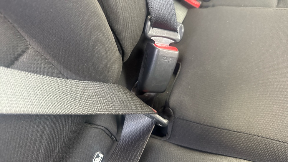 Hyundai i20 1.0T GDi Premium 5dr Petrol Hatchback - Image 17