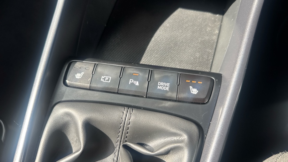 Hyundai i20 1.0T GDi Premium 5dr Petrol Hatchback - Image 36