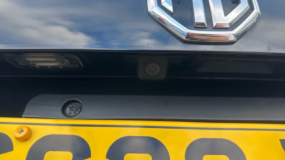 MG HS 1.5 T-GDI Trophy 5dr Petrol Hatchback - Image 10